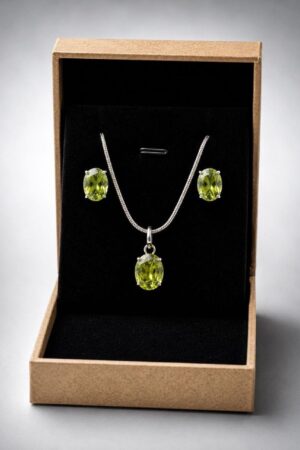 Sovereign Gem Pendant Set