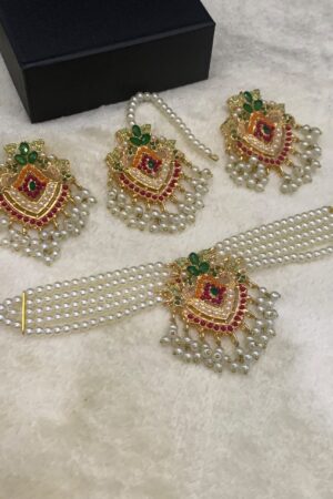 Pearls Chokar Set