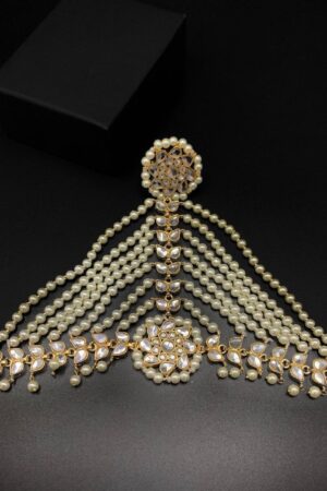 Hydrabadi kundan Anja