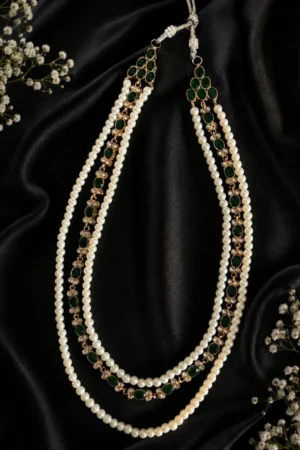 Triple layered gold plated Kundan maala with pearls