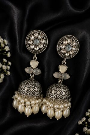 Oxidised Kundan earrings with pearls