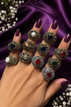 Veloura Zircon