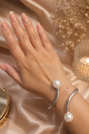 Silver pearl Handcuff