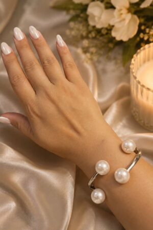 Silver pearls Handcuff