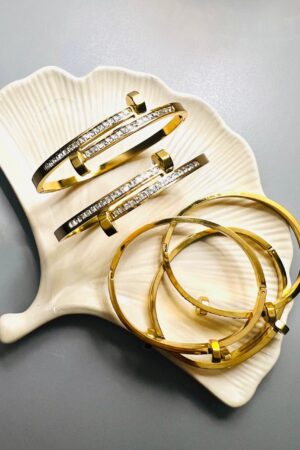 Zircon Nail Handcuff