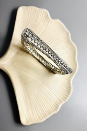 Diamond cut 925 Sterling Silver Handcuffs