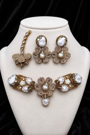 Mosaic Garden Pearl Chokar Set